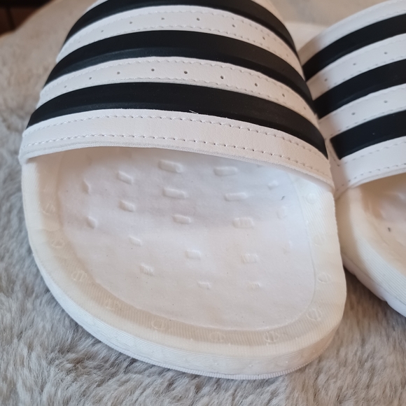 ADIDAS ADILETTE BOOST SLIDES - Picture 2 of 8